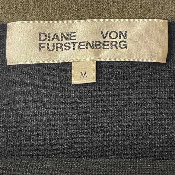 DIANE VON FURSTENBERG Pull On Stretch Knit Skirt in Black - Picture 2 of 3